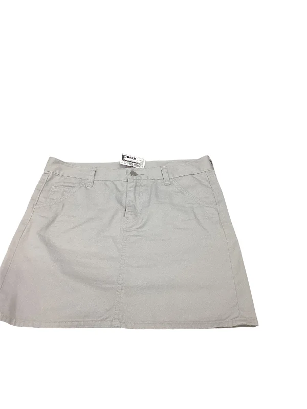 Grey Skirt Mini & Short Uniqlo, Size 4